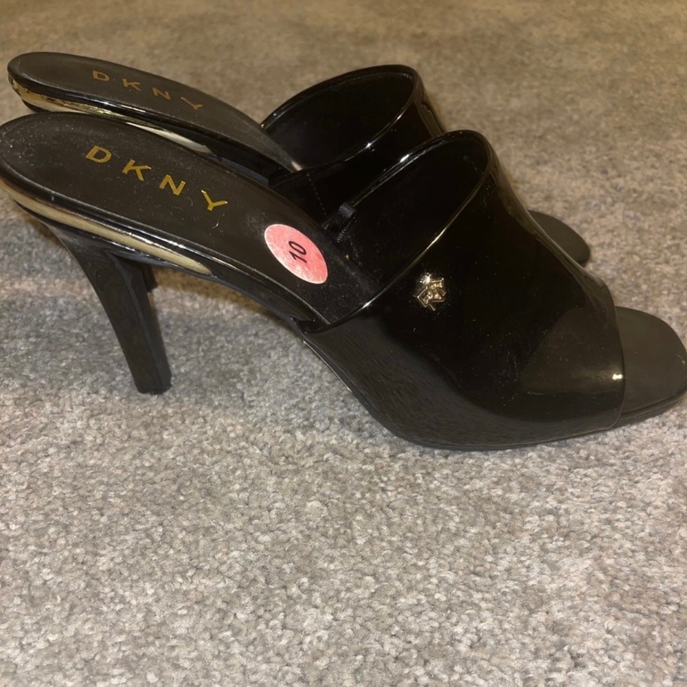 DKNY black high heel sandal size 10